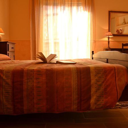 B&B Notti E Dintorni Николози Экстерьер фото