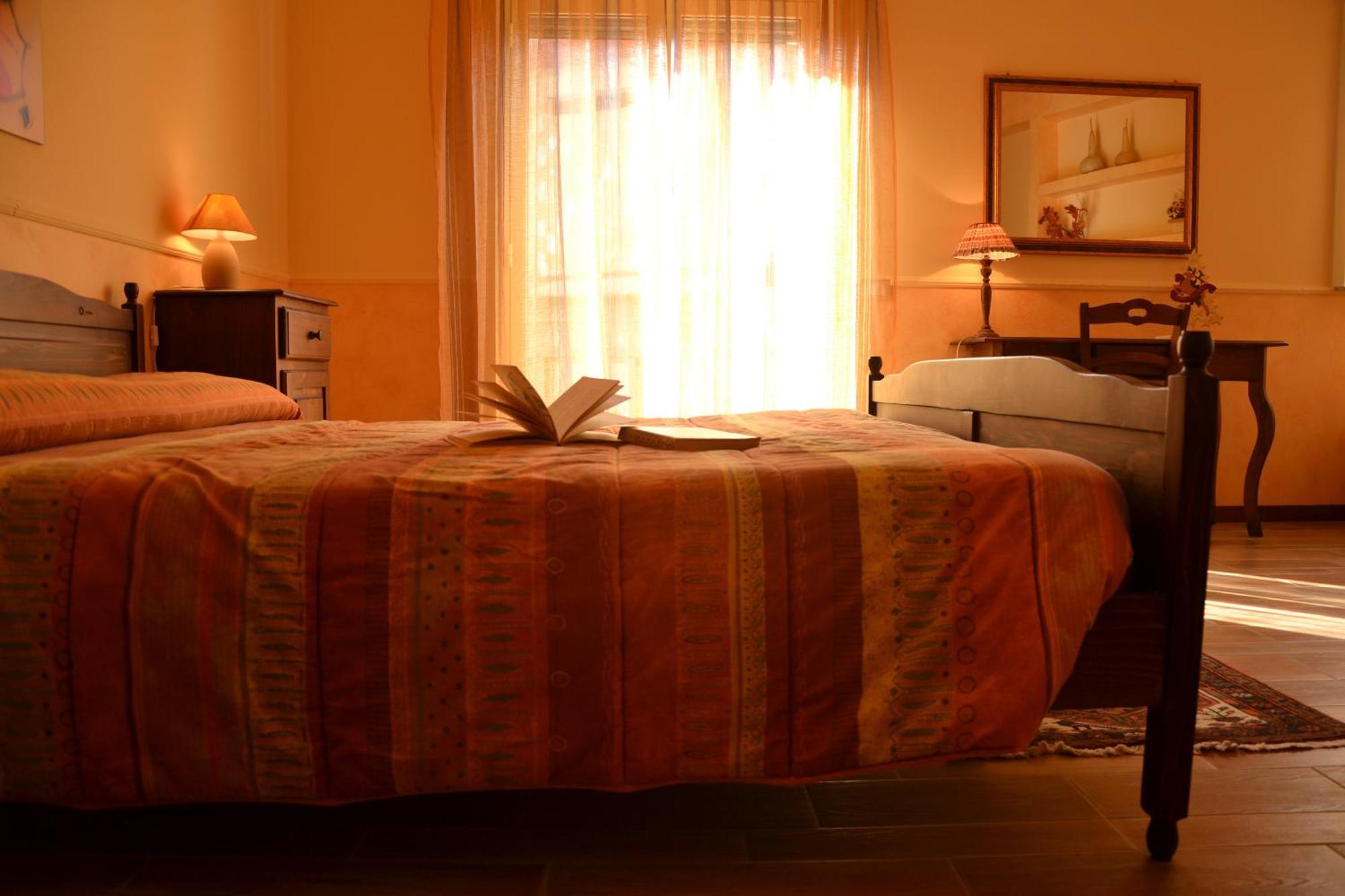B&B Notti E Dintorni Николози Экстерьер фото